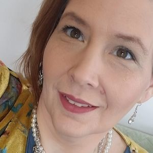 Meet your Posher, Michele